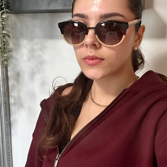 Tory Burch sunglasses! - Picture 14 of 15